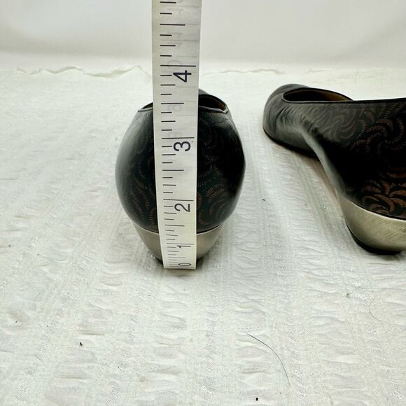 Ferragamo Kitten Heels- Size 8.5 - Picture 8 of 14